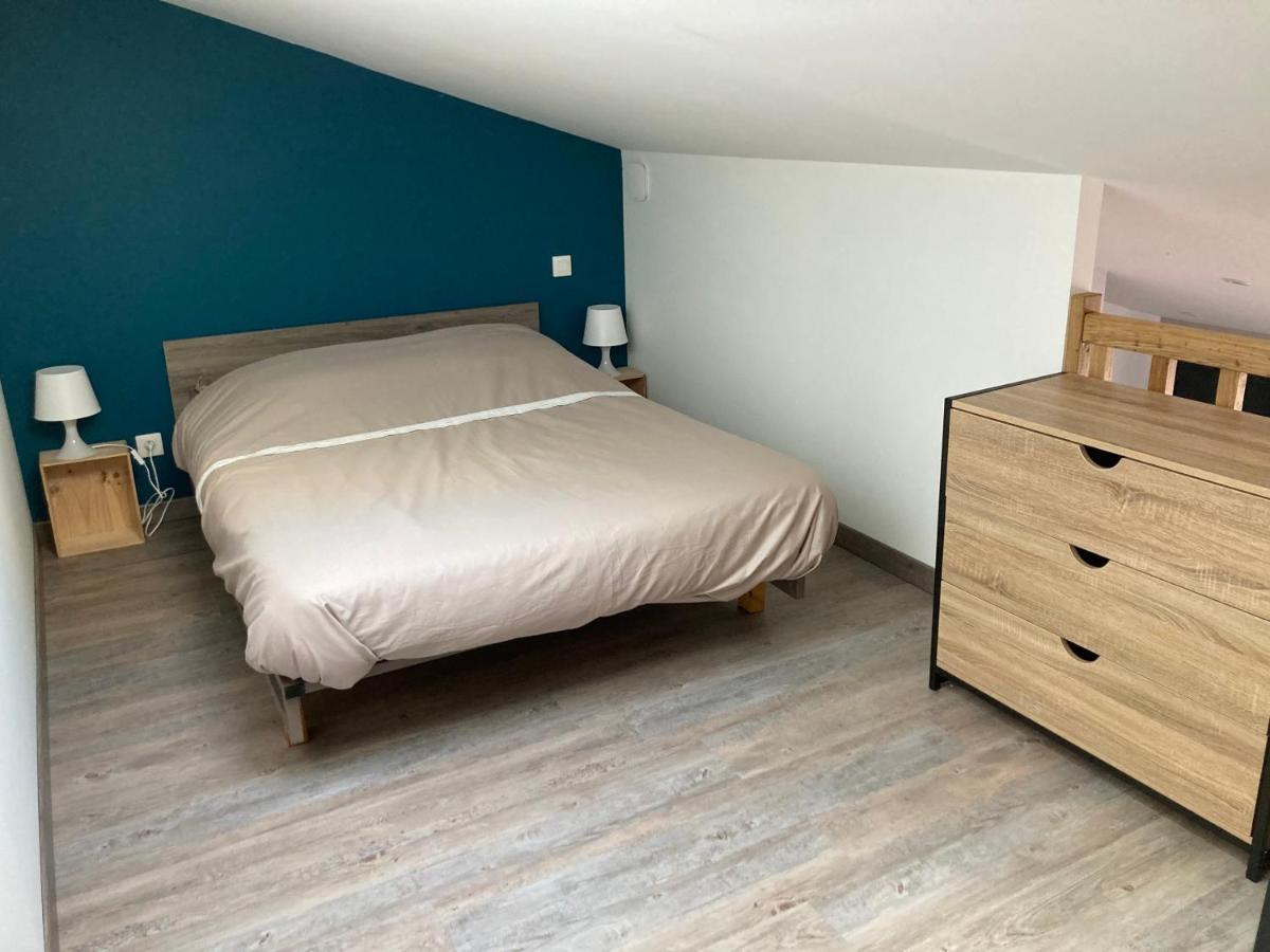 Studio Meuble Du Bourg Puymiclan Zewnętrze zdjęcie